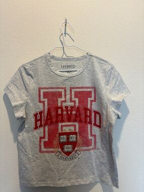 Gray cotton short sleeve t shirt with HARVARD decal on front